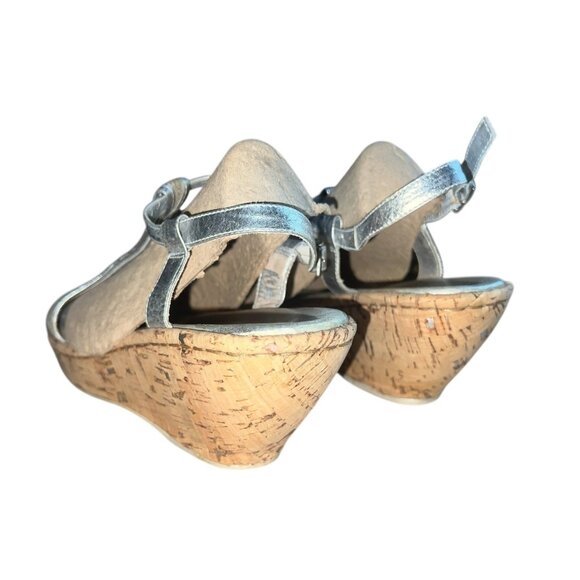 Born MJJ7 Silver Canvas & Leather Peep Toe Slingback Wedges Sz 10 Womens Wooden - Picture 2 of 16
